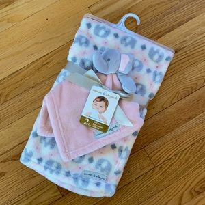 NEW adorable fleece elephant blanket and lovey set